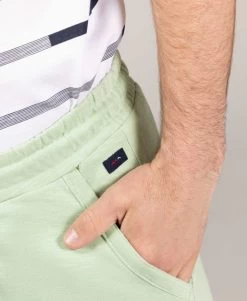 Bermuda Vert Pistache Homme -Style Famille Boutique prod 10302 bermuda vert pistache sivan 666x812 fc7ea0111e0b