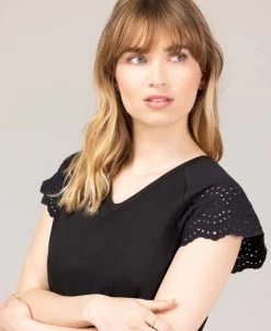 T-shirt Noir Femme Avec Apport De Broderie Anglaise -Style Famille Boutique prod 10319 tee shirt mc noir tsuka 666x812 fc7ea0111e0b