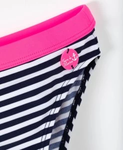 Maillot De Bain 2 Pièces Fille Rayé Bicolore -Style Famille Boutique prod 4156 maillot de bain fond blanc raye bleu malisa 666x812 fc7ea0111e0b