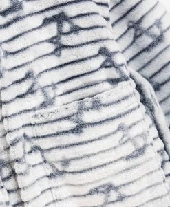 Robe De Chambre Toute Douce Grise Garçon -Style Famille Boutique prod 589 robe de chambre gris perle peiga 666x812 fc7ea0111e0b