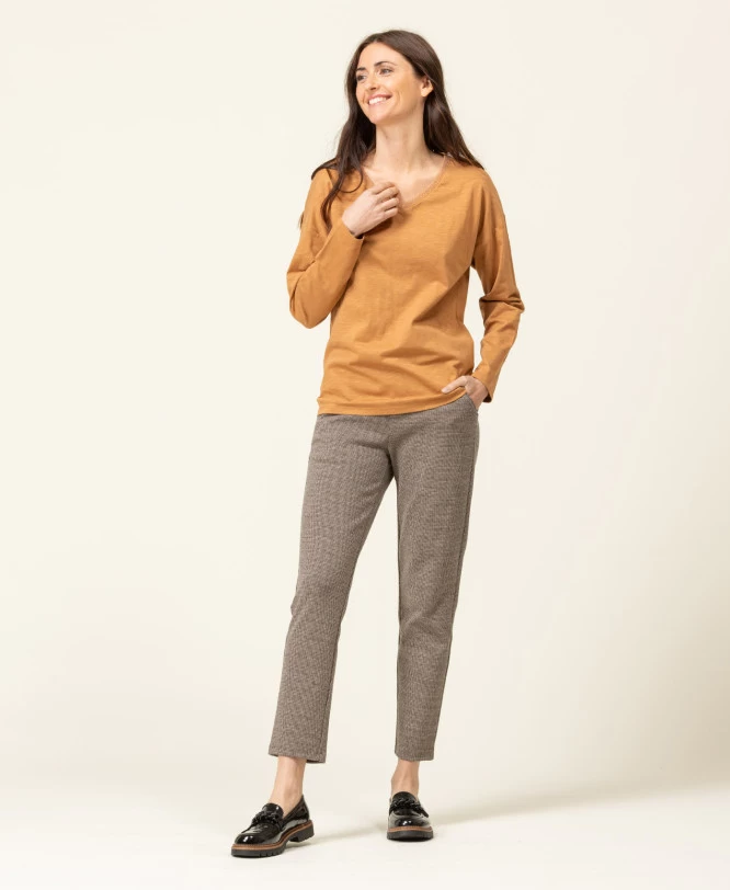 T-shirt Camel Femme Manches Longues Col V 4 T-shirt Camel Femme Manches Longues Col V – Image 4