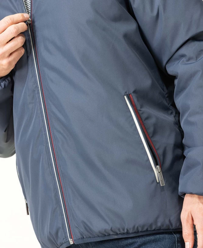 Blouson Homme Bleu Marine Avec capuche Ajustable 3 Blouson Homme Bleu Marine Avec capuche Ajustable – Image 3